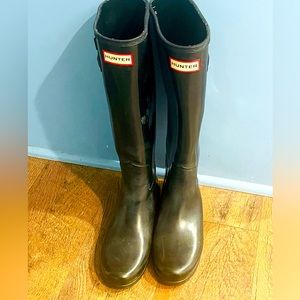 Women's HUNTER Black Boots 6